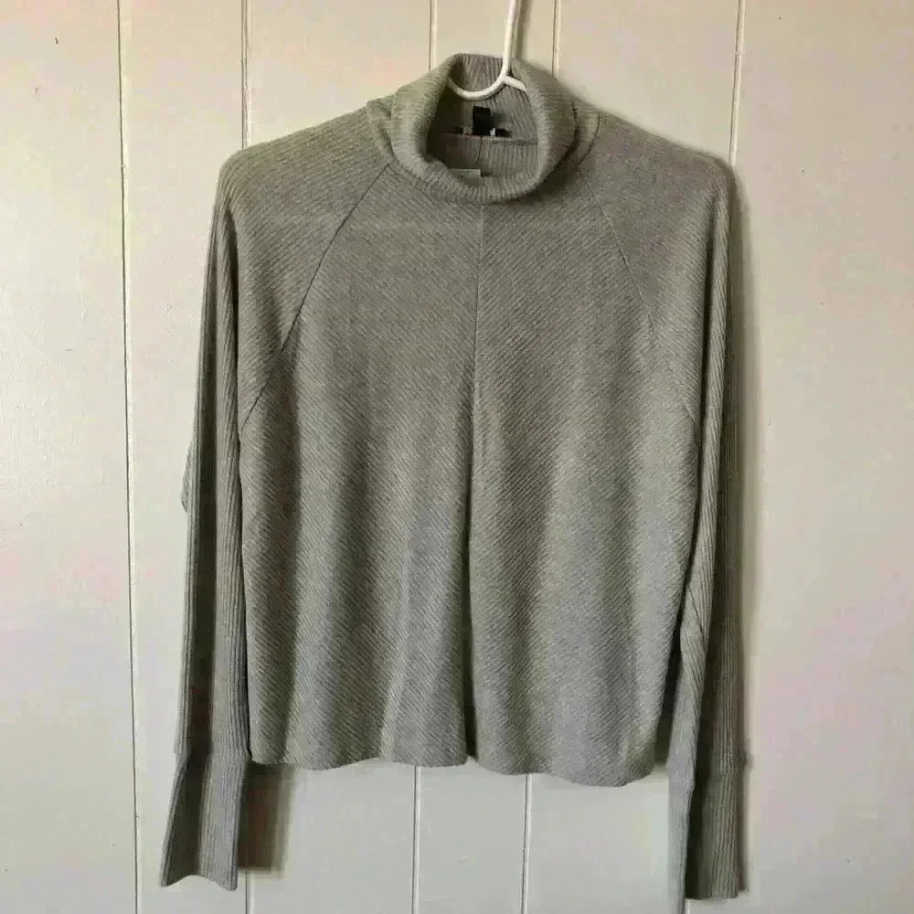 Express Turtleneck Rayon/PolyesterTop Size SP